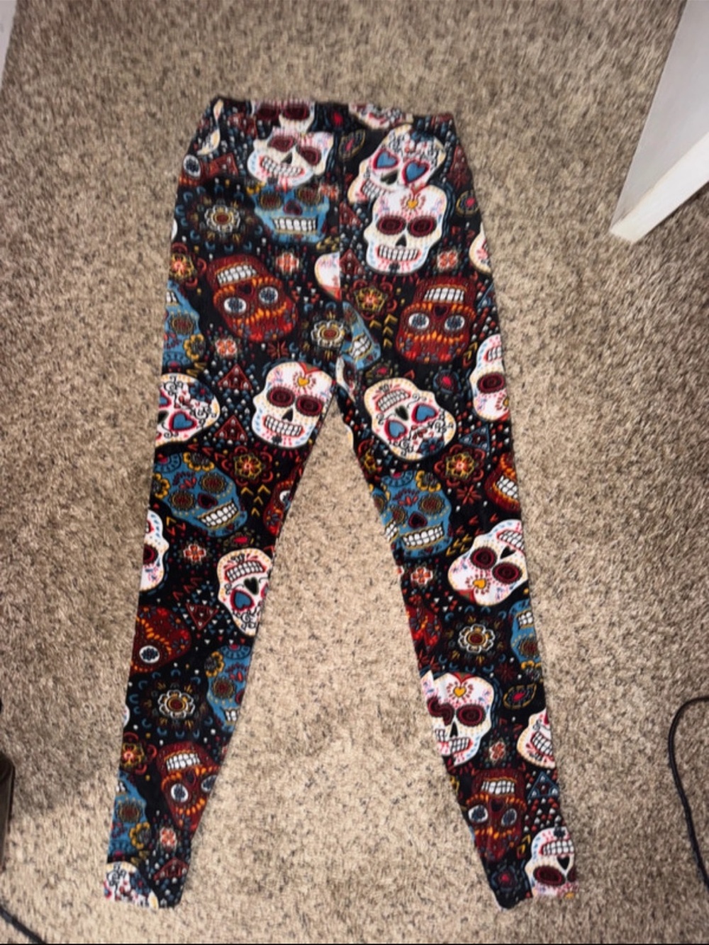 No Boundaries Sugar Skull Print Leggings - Black Multicolor velvet feel
